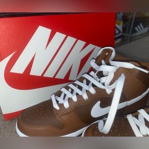 Nike Dunk High Chocolate 9.5 Men